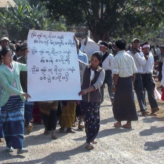 Karenni State: Villagers carry their petition for the closure of an army training centre built on stolen land.