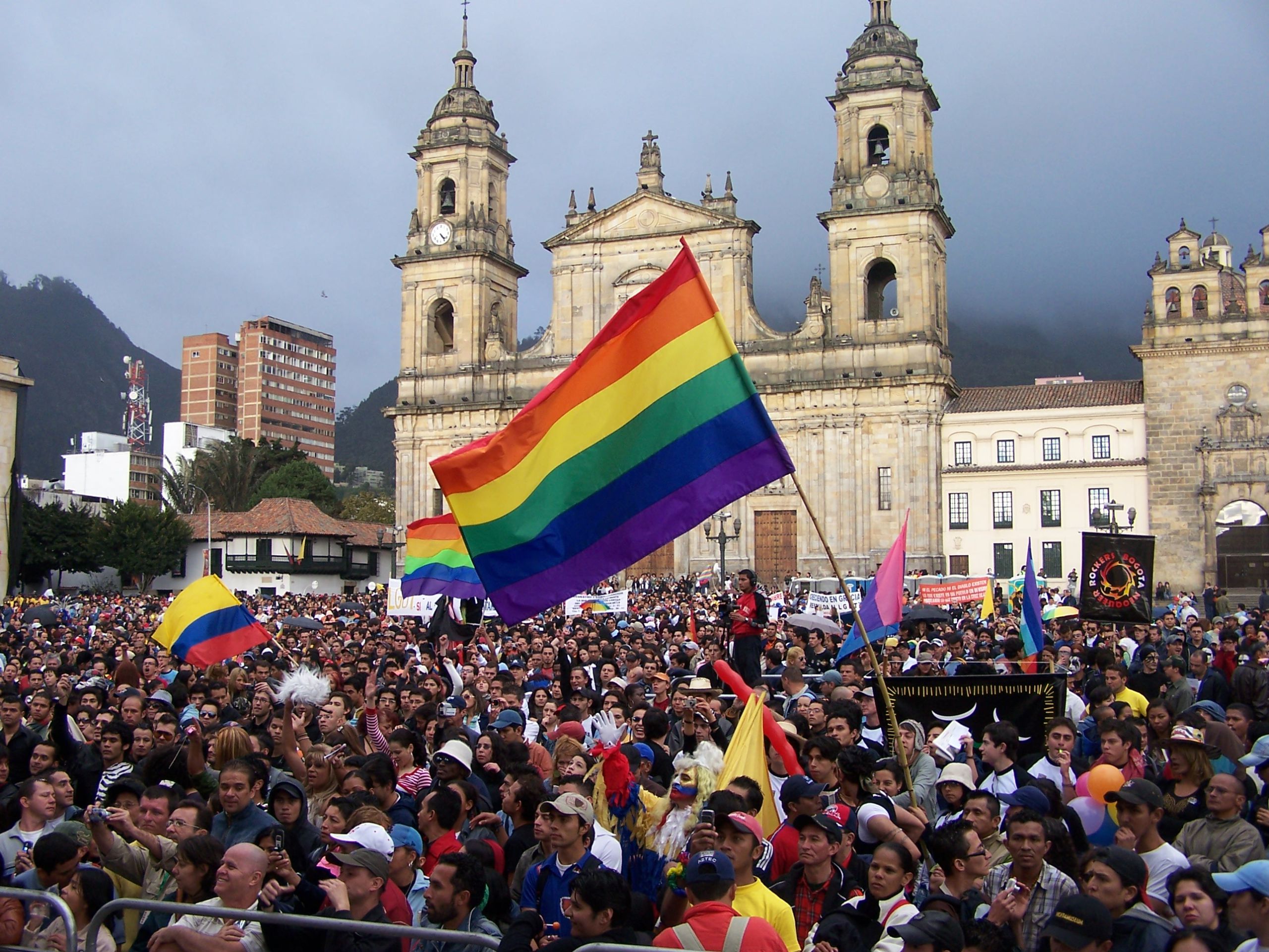rally_in_support_of_colombian_peace_process_at_plaza_bolivar_bogota