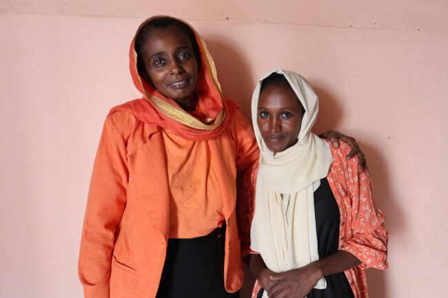 sudan-zaynab_and_client